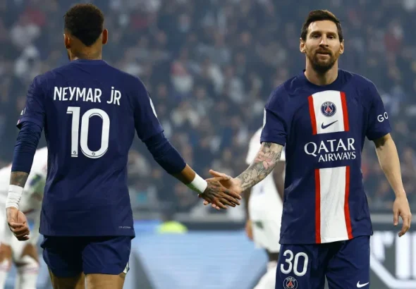 latest football news today